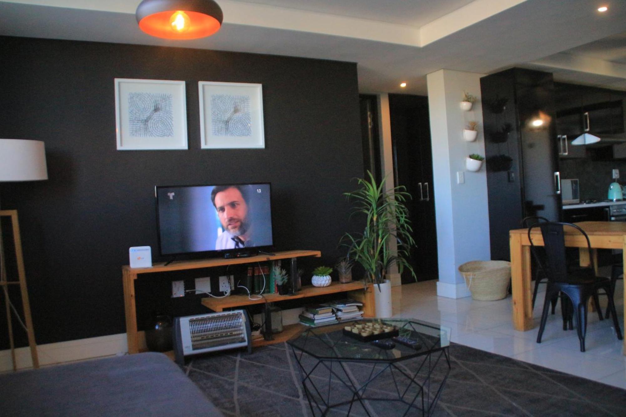77 On Independence Apartments Βίντχουκ Εξωτερικό φωτογραφία